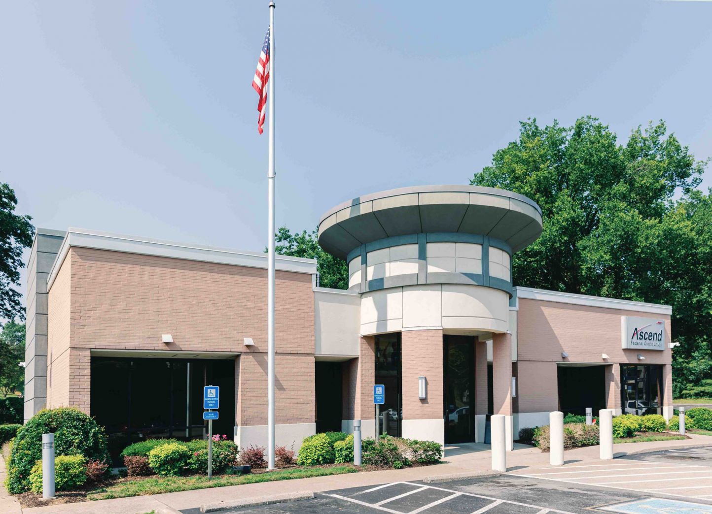 Nashville, TN Elm Hill Pike Ascend Federal Credit Union
